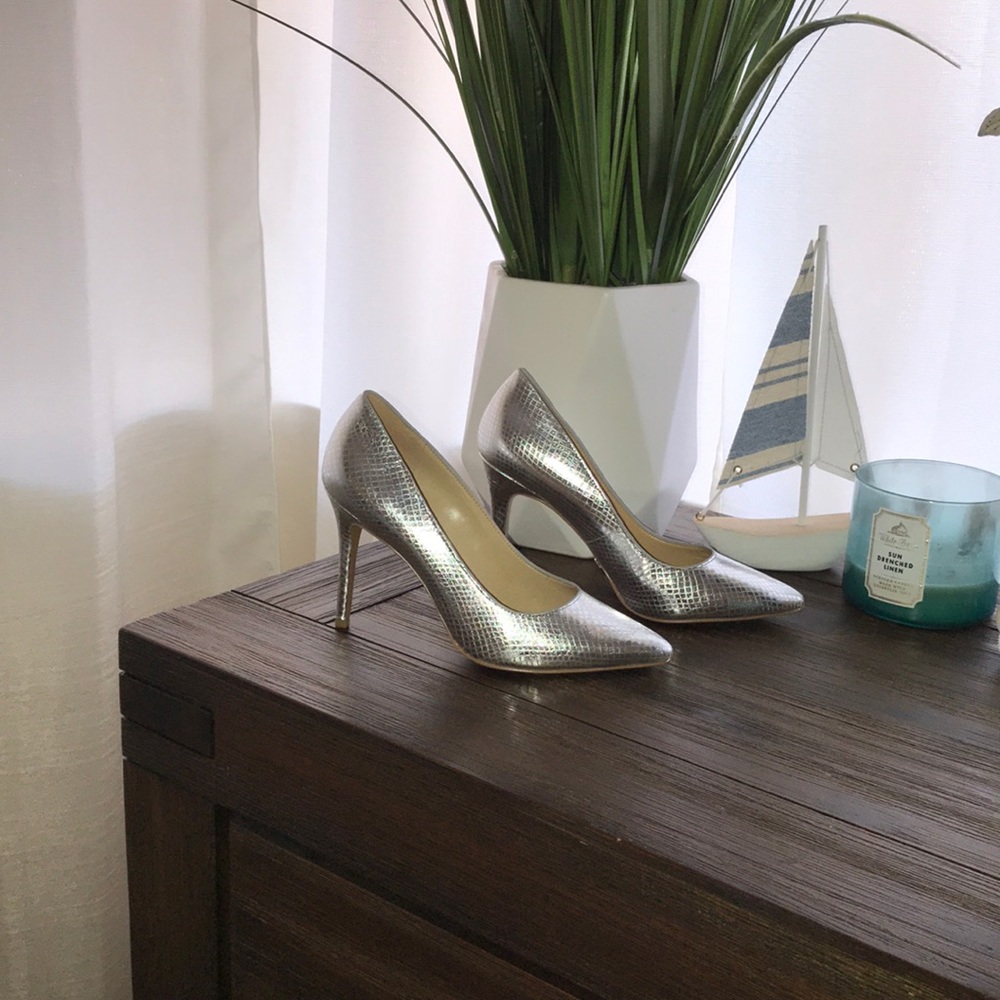 COPY - Silver pumps